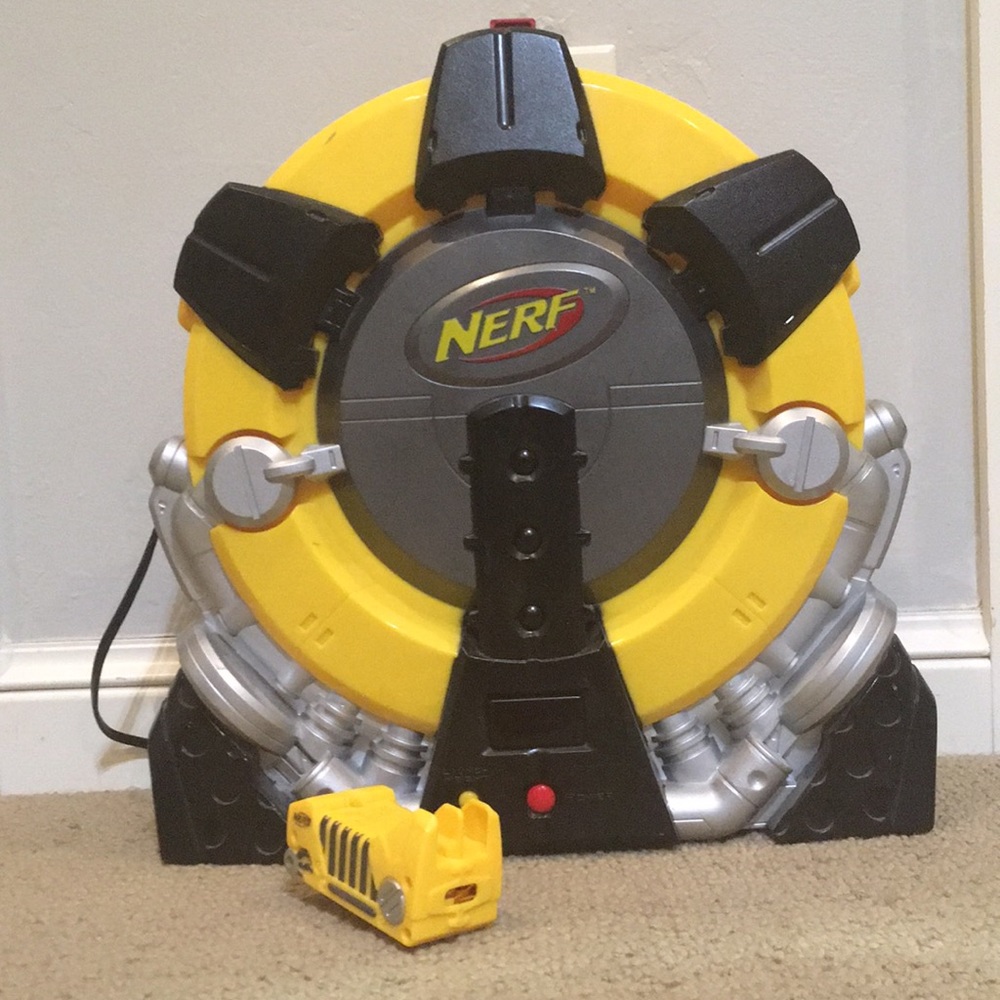 Vintage Nerf skeet launcher with nerf gun & darts